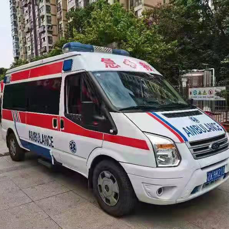 西华长途救护车护送病人返乡